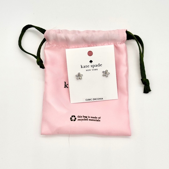 Kate Spade Gleaming Gardenia Flower Studs Silver NWT - Picture 2 of 3